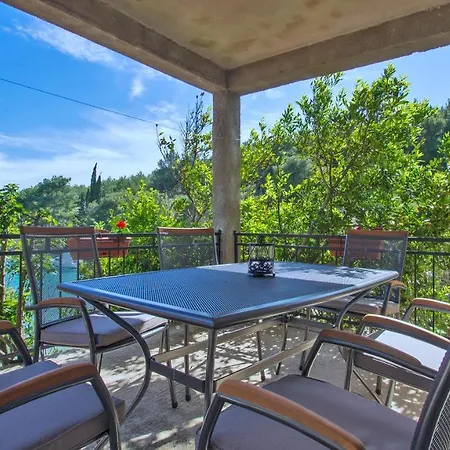 Slatina Bay * Vela Luka