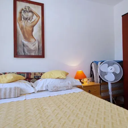 Slatina Bay Vela Luka