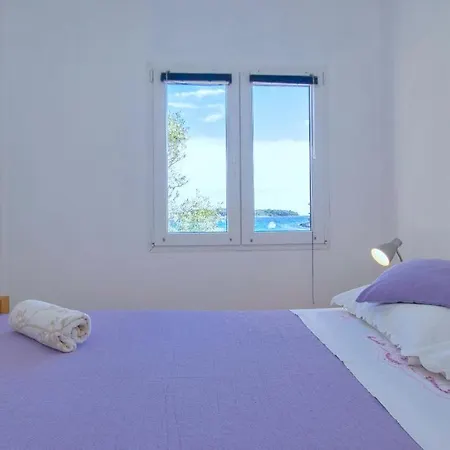 Slatina Bay Vela Luka