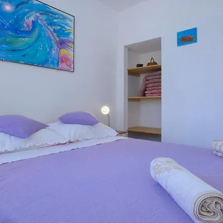 Slatina Bay Vela Luka